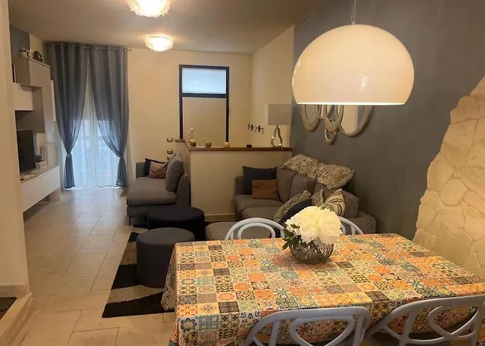 ヴィラ Simone ヴィアレッジョ